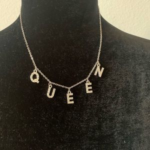 Queen necklace